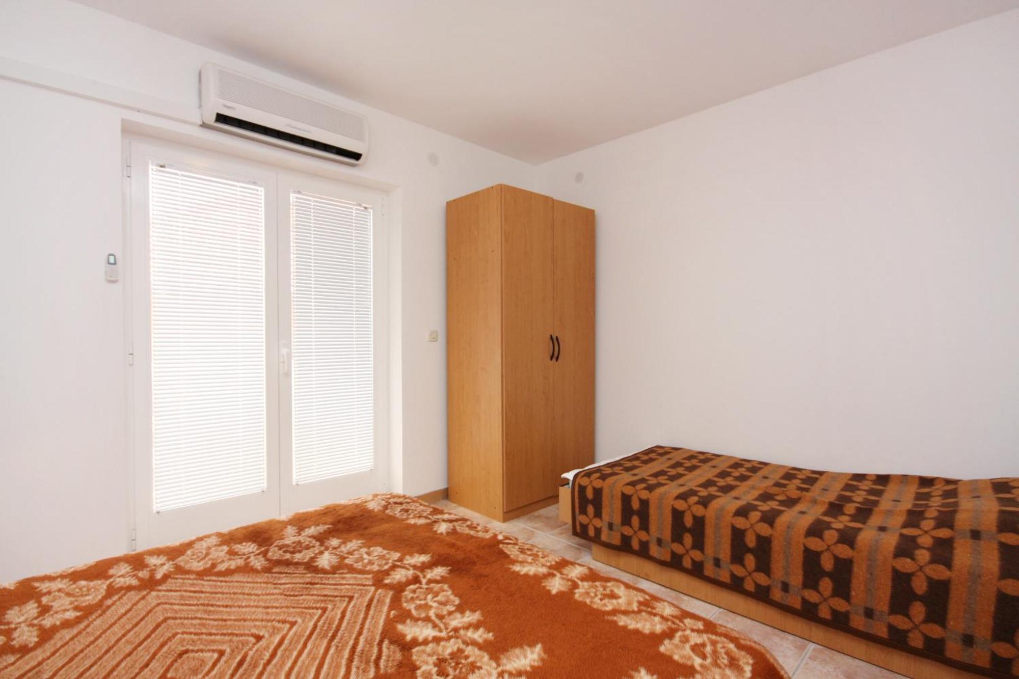 Apartments With A Parking Space Jezera, Murter - 5107 Номер фото